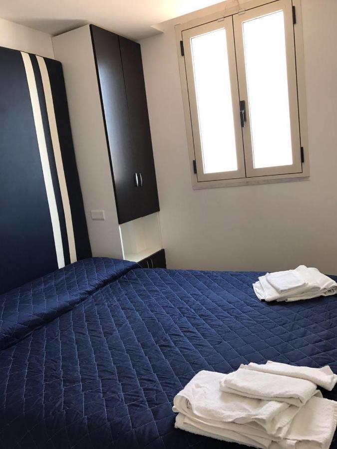 La Stanza Sul Porto Di Amalfi Camera Piccina Piccina Con Bagno Privato E Terrazzino Vista Mare Kültér fotó