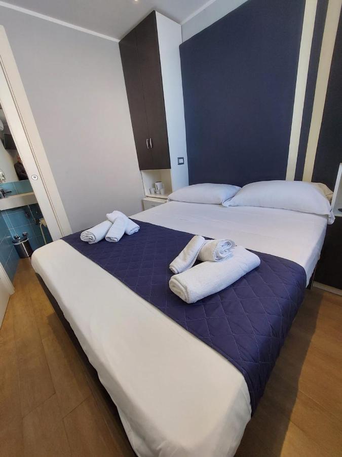 La Stanza Sul Porto Di Amalfi Camera Piccina Piccina Con Bagno Privato E Terrazzino Vista Mare Kültér fotó