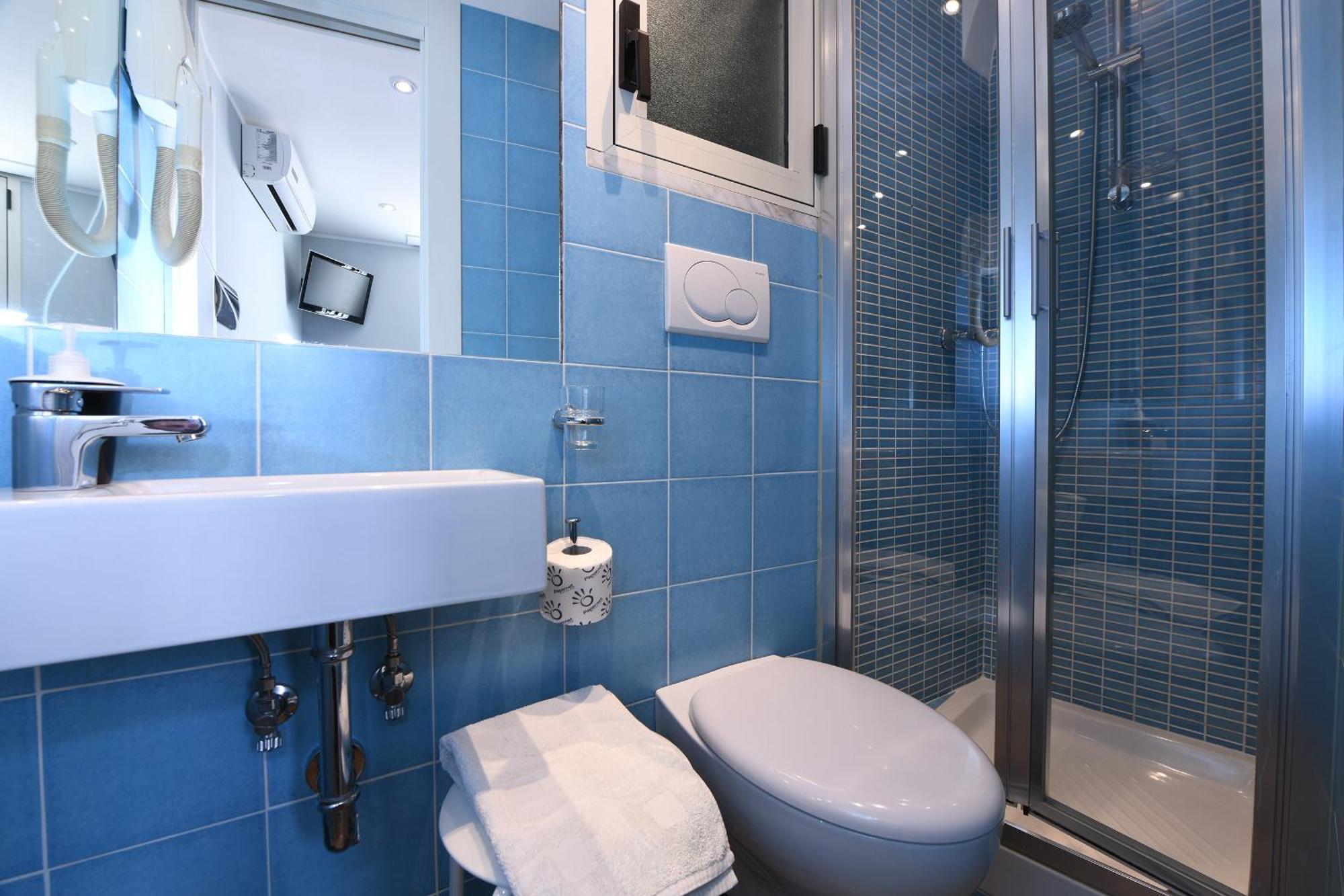 La Stanza Sul Porto Di Amalfi Camera Piccina Piccina Con Bagno Privato E Terrazzino Vista Mare Kültér fotó